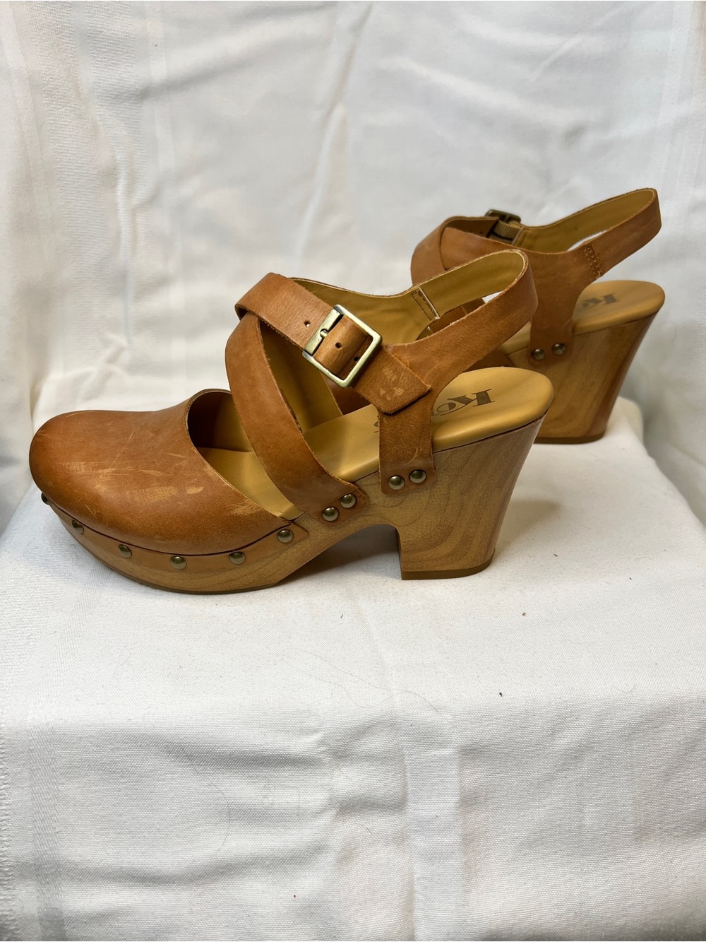 EUC Korks Abloom Platform Slingback Clogs. Studded details. Women’s size 7
